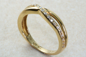 Natural Diamond Cross Over Ring. 18ct Yellow Gold and Round Diamond Set Band. Perfect Gift for any Celebration.