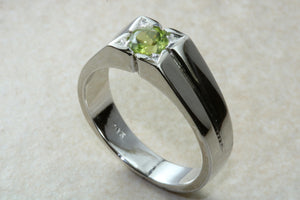 Natural Peridot Gemstone Ring.Sterling Silver Peridot.Perfect 16th,18th,21st birthday or Anniversary Gift.Promise Ring,Dress,Statement Ring.