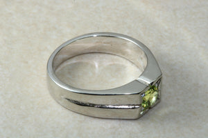 Natural Peridot Gemstone Ring.Sterling Silver Peridot.Perfect 16th,18th,21st birthday or Anniversary Gift.Promise Ring,Dress,Statement Ring.