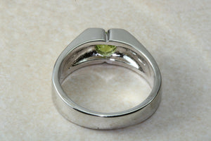 Natural Peridot Gemstone Ring.Sterling Silver Peridot.Perfect 16th,18th,21st birthday or Anniversary Gift.Promise Ring,Dress,Statement Ring.