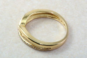 Natural Diamond Cross Over Ring. 18ct Yellow Gold and Round Diamond Set Band. Perfect Gift for any Celebration.