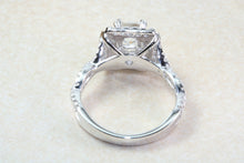 Load image into Gallery viewer, Platinum Natural Diamond Engagement ring,GIA Cert middle Diamond 1.01ct F SI 1 grade, outer Diamonds 0.69ct. Square Princess cut Centre Diam