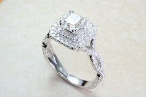 Platinum Natural Diamond Engagement ring,GIA Cert middle Diamond 1.01ct F SI 1 grade, outer Diamonds 0.69ct. Square Princess cut Centre Diam