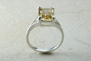 Natural rectangle cut Citrine Ring. Suitable for ladies of all ages, light lemon shade Citrine. Perfect gift solution for any occasion.