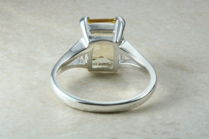 Natural rectangle cut Citrine Ring. Suitable for ladies of all ages, light lemon shade Citrine. Perfect gift solution for any occasion.