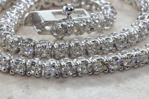 Two carat Diamond set 18ct White Gold Tennis bracelet