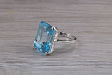 Load image into Gallery viewer, Stunning Large 14ct Swiss Blue Topaz set Yellow Gold Ring
