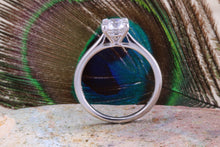 Load image into Gallery viewer, Traditional Platinum 1.00ct Diamond Solitaire. Forever One grade Moissanite Engagement Ring, best grade Moissanite