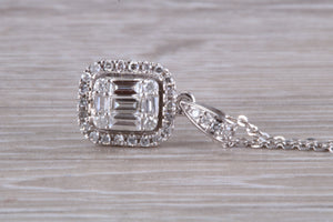 Elegant Diamond set 18ct White Gold Necklace