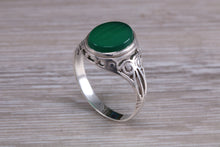 Load image into Gallery viewer, Oval cut Green Agate set Silver Ring