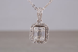 Elegant Diamond set 18ct White Gold Necklace