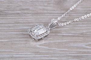Elegant Diamond set 18ct White Gold Necklace
