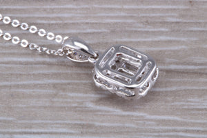 Elegant Diamond set 18ct White Gold Necklace