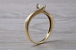 Crossover Diamond set Yellow Gold Ring