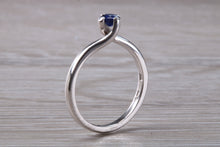 Load image into Gallery viewer, Beautiful Royal Blue Sapphire set Twist Shank 18ct White Gold Ring