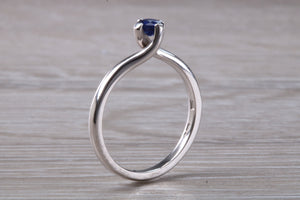 Beautiful Royal Blue Sapphire set Twist Shank 18ct White Gold Ring