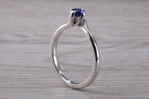 Beautiful Royal Blue Sapphire set Twist Shank 18ct White Gold Ring