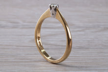 Load image into Gallery viewer, Dainty Natural Diamond set Yellow Gold Ring