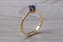 Load image into Gallery viewer, Blue Round cut Sapphire Solitaire