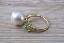 Load image into Gallery viewer, Pearl and Emerald set Yellow Gold Ring