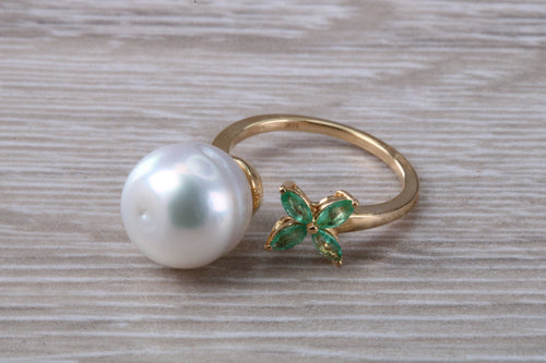 Pearl and Emerald set Yellow Gold Ring