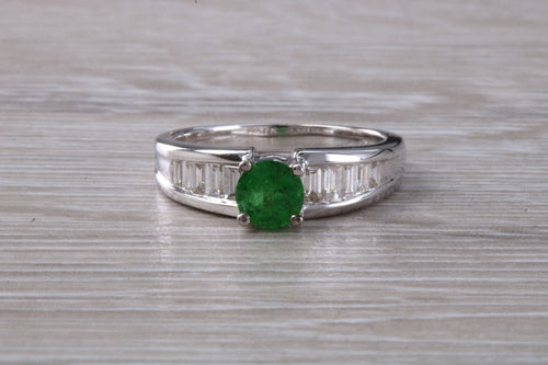 Round cut Green Tsavorite and Baguette cut Diamond Ring