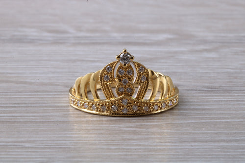 Beautiful Diamond set Crown Ring in 18ct Gold