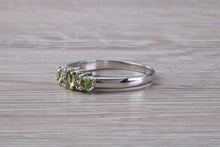 Load image into Gallery viewer, Peridot and Diamond set White Gold Ring