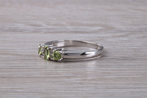Peridot and Diamond set White Gold Ring