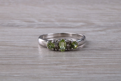 Peridot and Diamond set White Gold Ring