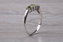Load image into Gallery viewer, Peridot and Diamond set White Gold Ring