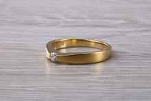 Load image into Gallery viewer, Simple and Minimalistic Diamond set 18ct Yellow Gold Ring