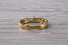 Load image into Gallery viewer, Simple and Minimalistic Diamond set 18ct Yellow Gold Ring
