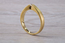 Load image into Gallery viewer, Simple and Minimalistic Diamond set 18ct Yellow Gold Ring