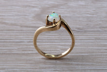 Load image into Gallery viewer, Opal set Yellow Gold Twist Shank Ring