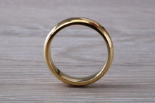 Load image into Gallery viewer, Traditional 5mm wide Court Profile 18ct Yellow Gold Wedding Band
