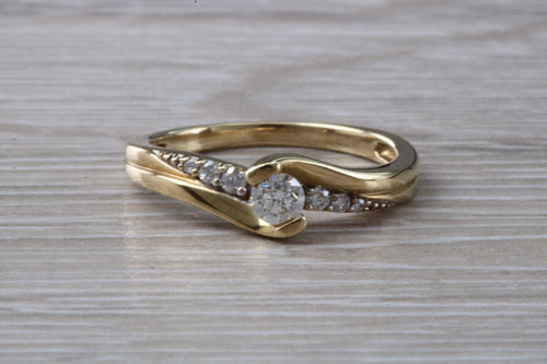 Crossover Diamond set Yellow Gold Ring