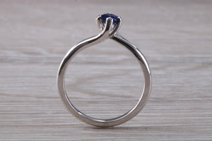 Beautiful Royal Blue Sapphire set Twist Shank 18ct White Gold Ring