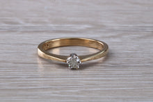 Load image into Gallery viewer, Dainty Natural Diamond set Yellow Gold Ring