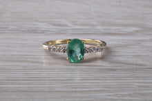 Load image into Gallery viewer, Dainty Oval cut Emerald and Diamond set Yellow Gold Ring
