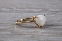 Load image into Gallery viewer, Heart Shaped Opal set Yellow Gold Ring