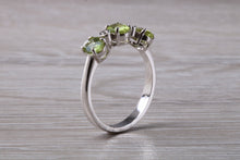 Load image into Gallery viewer, Peridot and Diamond set White Gold Ring