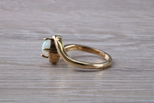 Load image into Gallery viewer, Opal set Yellow Gold Twist Shank Ring