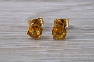 Round cut Yellow Sapphire set Gold Stud Earrings