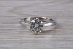 One carat Platinum Diamond Solitaire, set in six Claw Ring, Simple and Elegant Solitaire
