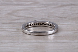 Round cut Diamond set 18ct White Gold Ring
