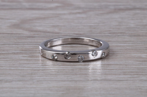 Round cut Diamond set 18ct White Gold Ring