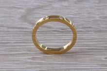 Load image into Gallery viewer, Simple Chunky 5 Diamond set Band