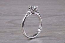 Load image into Gallery viewer, Tulip Flower Solitaire set The Ultimate Hearts and Arrows Moissanite Diamond