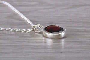Natural Oval cut Garnet set Silver Necklace
